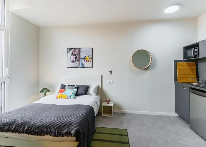 Student Factory Centre شقة