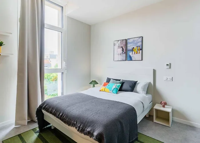 Student Factory Centre * نانسي